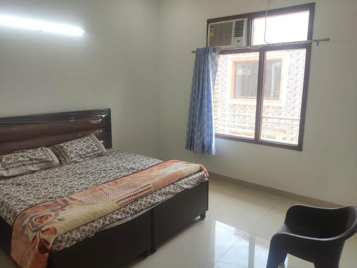 Roop Niwas Bed & Breakfast อัมริตสา ภายนอก รูปภาพ