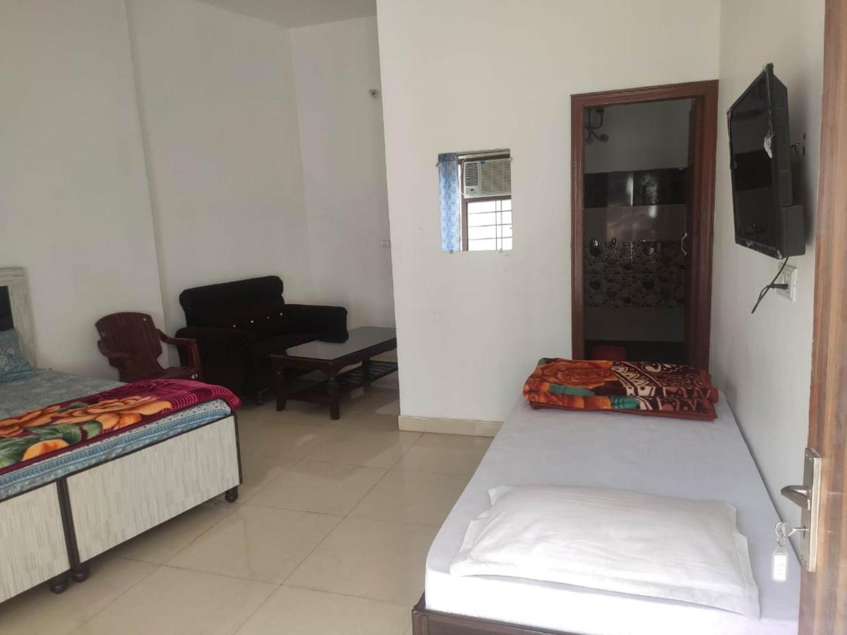Roop Niwas Bed & Breakfast อัมริตสา ภายนอก รูปภาพ